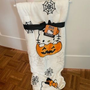 NWT Viral Hello Kitty Halloween cozy plush Blanket Halloween Blanket